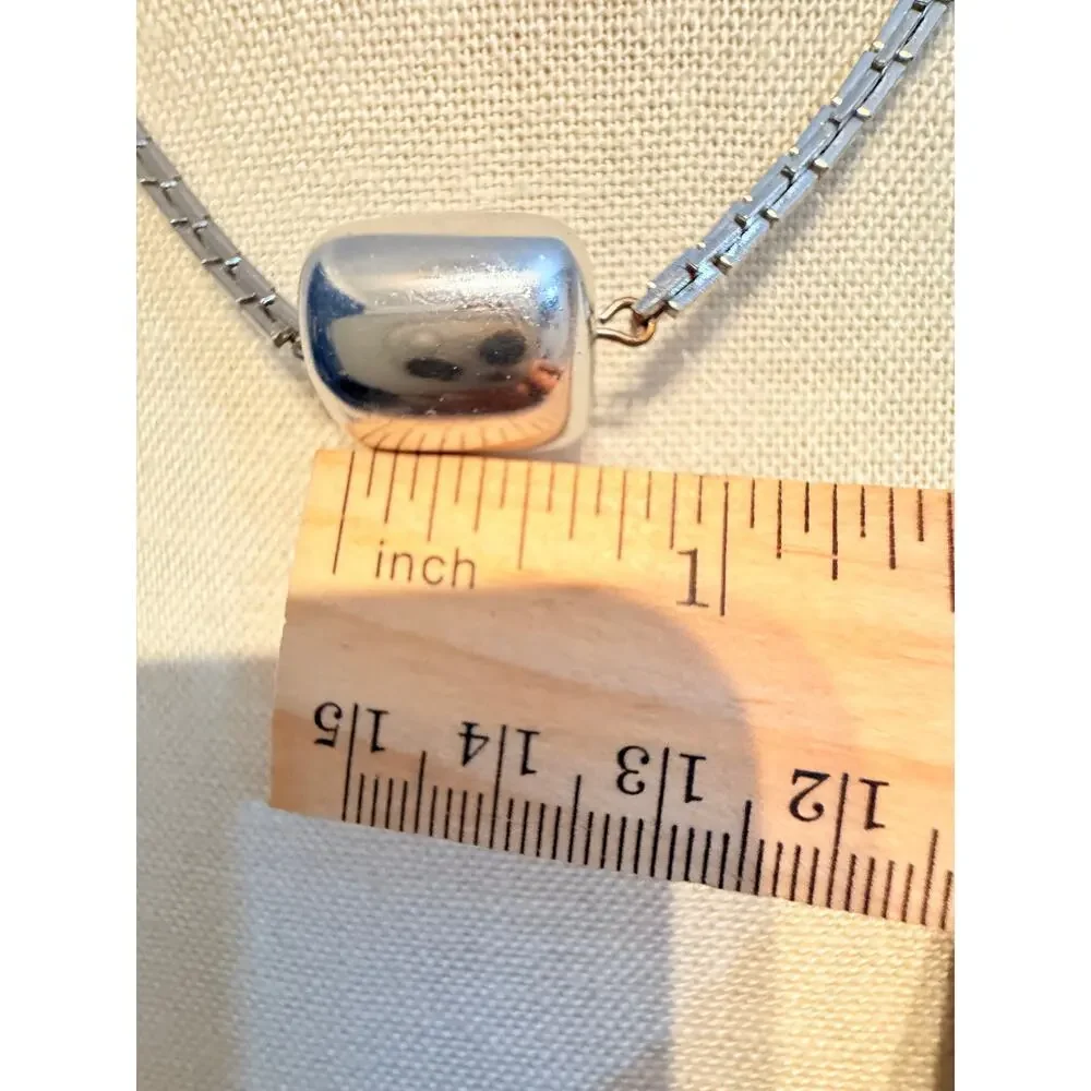 Vintage Silver Tone Barrel Necklace 14